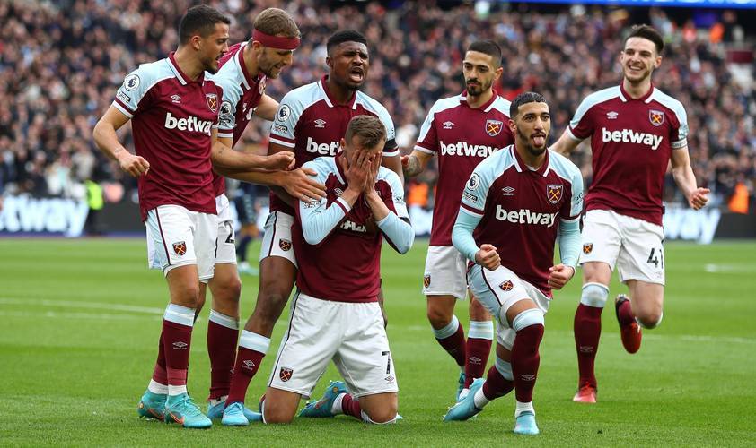 双影奇境隐藏关首通 玩家获全球唯一成就：主创请客游瑞典