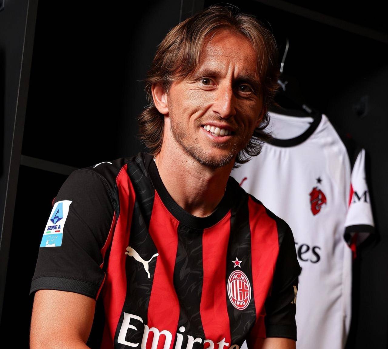 记者：水晶宫引进莱斯特城前锋埃尔哈努斯的交易破裂