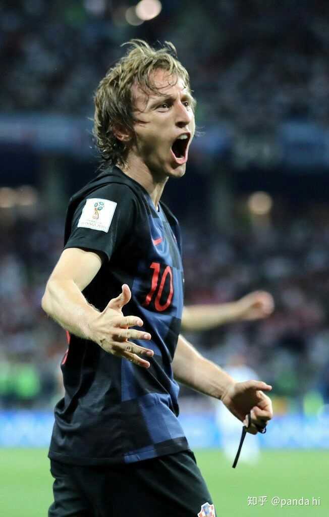 爱德华兹达成万分里程碑