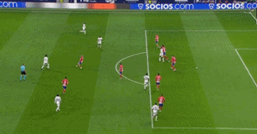 LPL上演退役之战，Scout小虎成为宿敌，IG获得复活甲，依然很危险