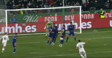 利物浦官方：球队将在对阵阿森纳时身穿白色的客场球衣